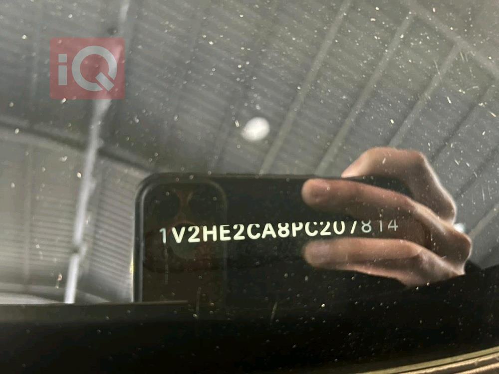 ڤۆڵکسواگن ئەتڵەس کرۆس سپۆرت